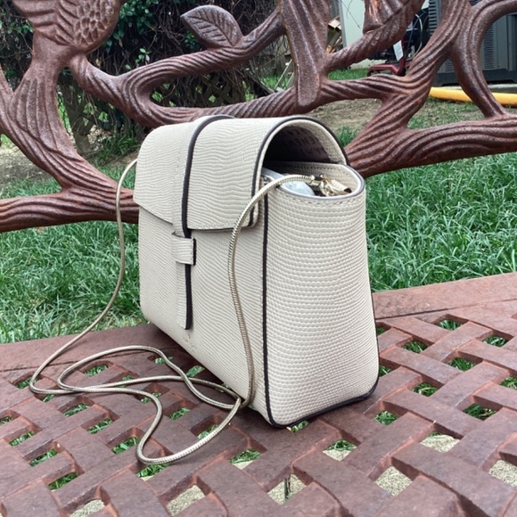 NWT kate spade Riverside St Emmie Warm Beige Chain Strap Leather Crossbody - Picture 3 of 11